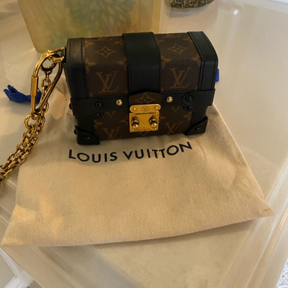 Louis Vuitton’s Monogram trunk